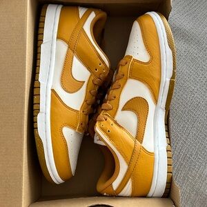 NIKE DUNK LOWS